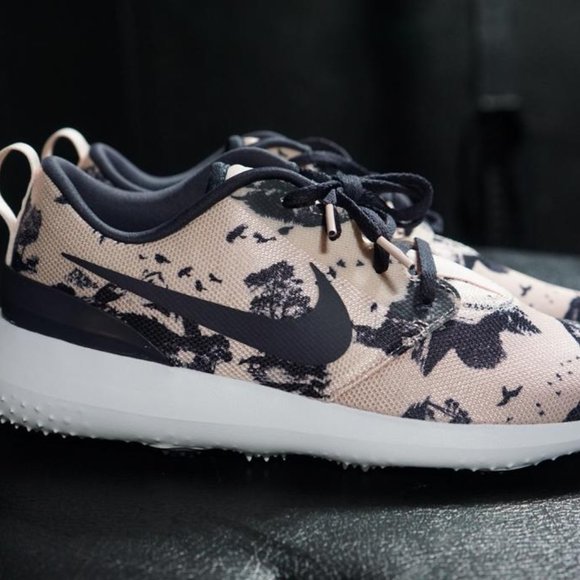 New Women's Nike Roshe G US Size 8.5 [AA1851-602] - Picture 1 of 8
